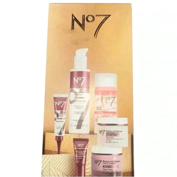 No. 7 The Ultimate Skincare Collection Bundle - Picture 1 of 3